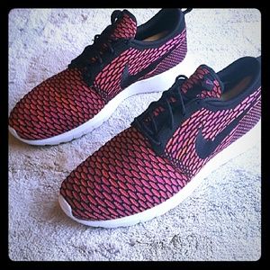 Nike Roshe Run 1 Flyknit